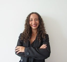 Laura Colares - Português